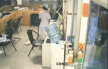 附二医医生被老外打