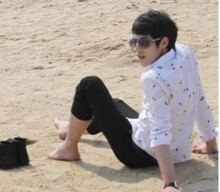 温州最帅男医生蹿红海外微博局长传授常红秘诀