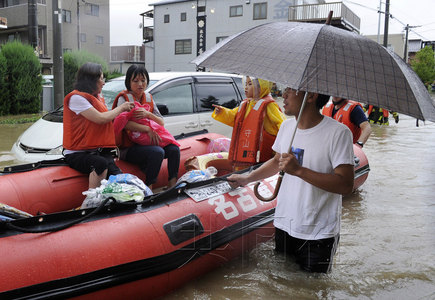 日本名古屋动员百万人疏散以防洪灾 已有1人失