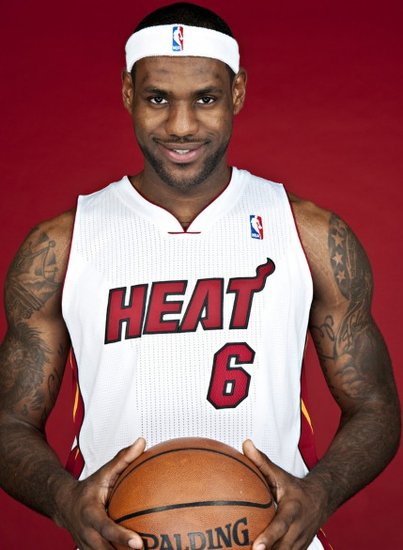 slam50巨星詹姆斯榜首:26岁!年轻没有失败_詹姆斯