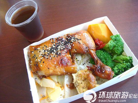 围观台湾出名的火车站便当(图)
