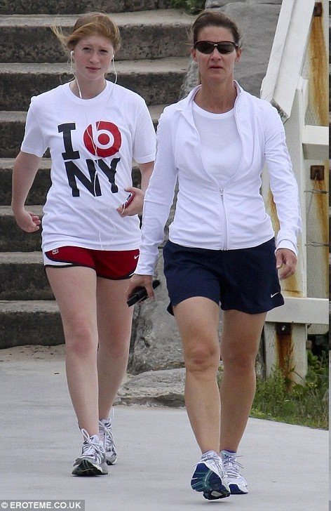 <em>比尔盖茨女儿</em>手持疑似iPhone度假引关注 - 温州