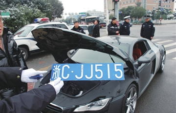 ���ܡ�����������