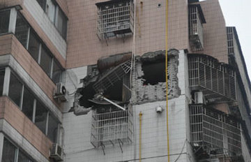 投诉燃气公司乱收置换费 三市民状告发改委不