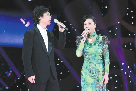 王菲春晚走音无法弥补 蔡明元宵夜挑战因为爱