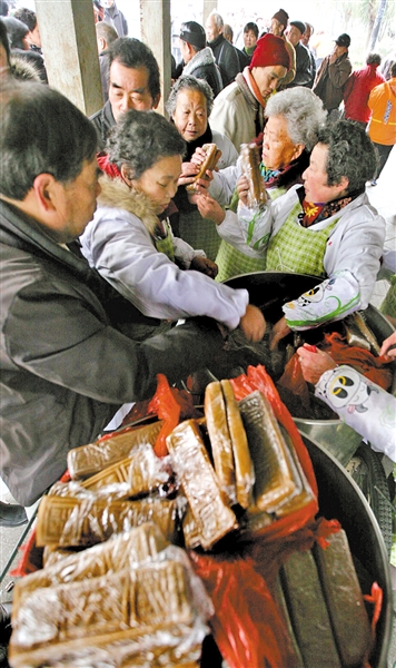 两会代表委员倡议：把红日亭打造成温州慈善地标
