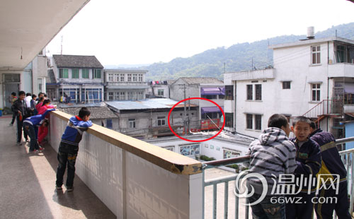 温州一皮料厂废气直排学校 师生苦不堪言（图）