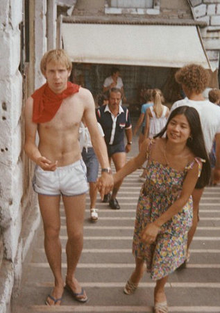 翁美玲荷兰男友揭其往事真相 注定为情自杀