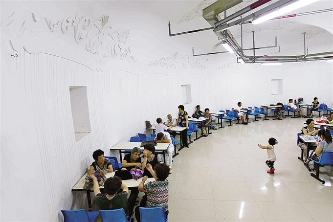 华盖、翠微防空洞昨起开放