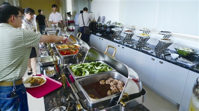 温州市行政中心食堂推出公务接待50元自助餐