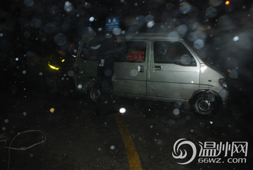 温州600余名交警全体备勤抗台