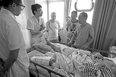 市区各医疗单位全力救治8·5粉尘燃爆事故伤员