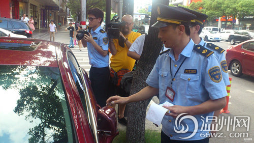 温州人行道违法停车开罚 执法局详解违停相关问题