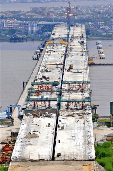 七都大桥南幅今天合龙 月底贯通年底通车