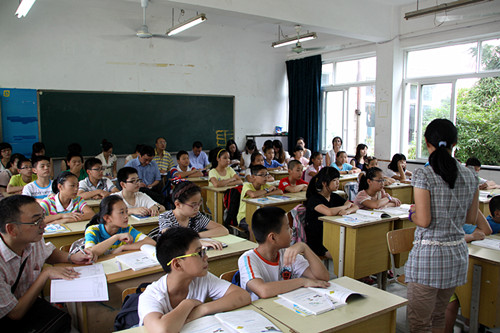 在温州市第十九中学观摩数学课