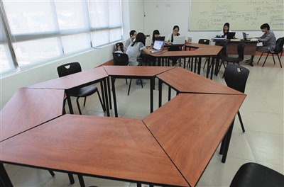 温州肯恩大学聘首任校长 著名温籍数学家陆善