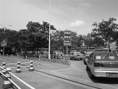 安澜轮渡客运码头 设出租车上下客点