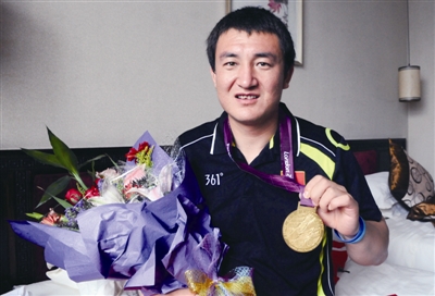 温州运动员费天明获残奥会金牌