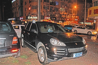 文成男子偷车冒充高富帅 三次载着女网友兜风