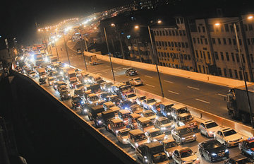 ���ݽ�ǰ��³�