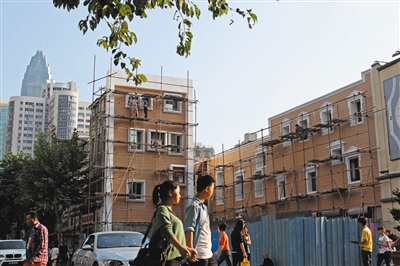 五马街东入口明日“变脸” 将建文化墙