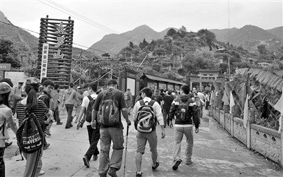 大罗山国家登山健身步道全线开通 众多市民来尝鲜