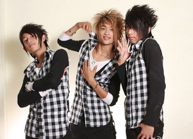 越南天团HKT非主流组合爆红 被戏称洗剪吹3人