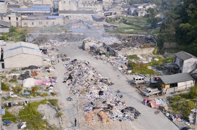 鞋都垃圾围城续：10天过去有改善 治本方案在研究