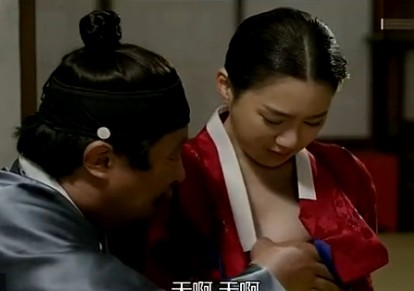 韩剧惊现猥琐大叔摸乳镜头 观众批太情色_欧美