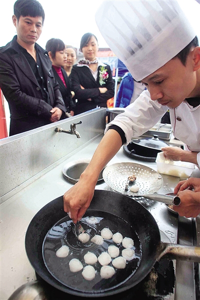 “社区厨艺大比拼”—厨艺擂台闹热兮！