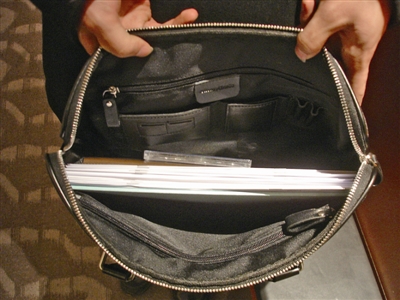 代表委员资料包“瘦身”