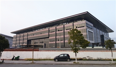 300天 会展中心三期树起效能标杆