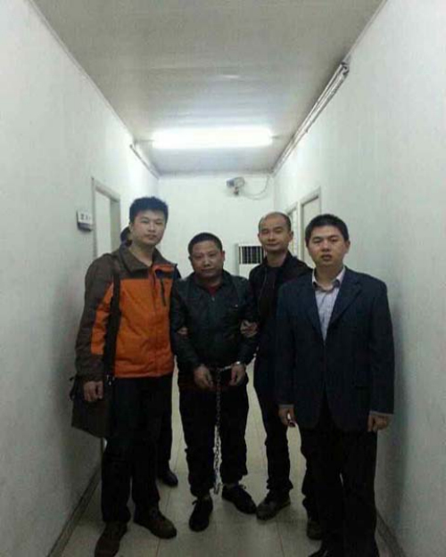 三易身份 潜逃十八年 杀人犯温州落网