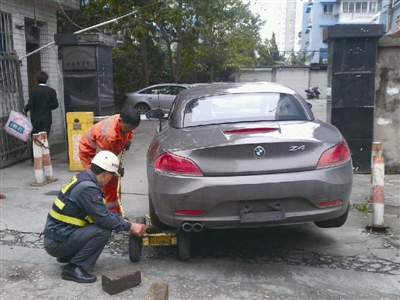 宝马随意停堵住17辆车 温州豪车多素质却没跟上