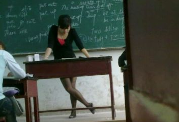 中学禁止女教师穿黑丝袜