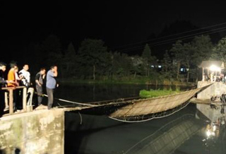 ��˹ųǵ��Ų෭������ˮ 15���Ծ��ϰ�