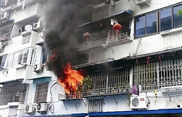 �ճ����˼���ʧ�� �ھӳ���𳡼ܳ�82�갢��