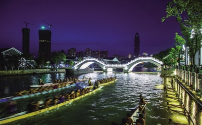 南塘夏夜龙舟闹