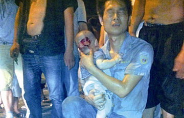 ����һ���˳��������� ĸ�Ӳ��ұ�ײ��