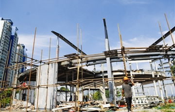 温州江滨“玻璃房”重新装修 之前弃置三年