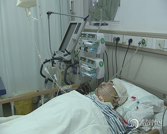 最美医生徐志坚：为救治伤员他加班累倒在岗位上