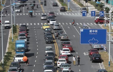 ������·��ͣ�����أ�˫���ĳ�����ͣ�����ų�