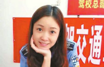 四川现“女神”城管 小贩称她一笑我就听话