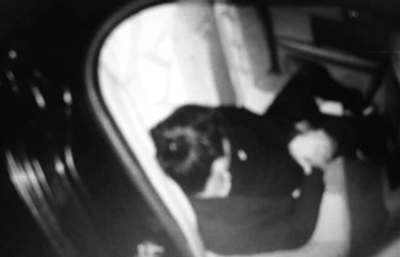 ����������С͵��͵�����̰�����ڳ���˯��