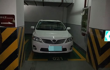 18����ĵ��³�λ����ͣ ҵ�������Ҹ��Ϸ�ͥ