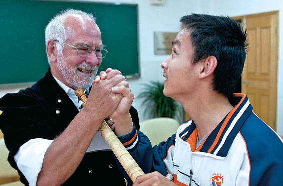 ��³�ࡰ���������������ѧУ