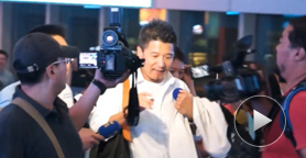 柯震东父亲抵北京 面容憔悴称不怪房祖名