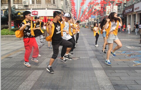 ���������������ݺ���������ʮһ��ͬ