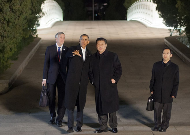 习近平同奥巴马在中南海会晤 瀛台桥上散步 