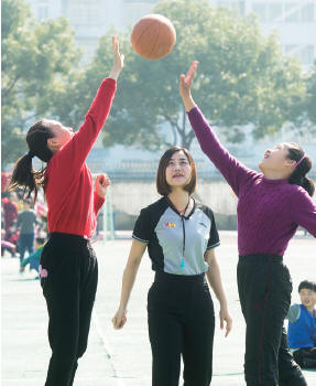 温州有了首位国家级篮球女裁判